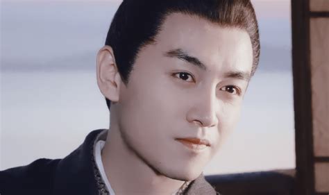 桃花眼男明星|来!9位“桃花眼”男演员,让你见识下什么叫真正的眉目含情